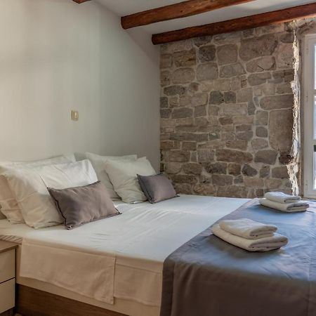 Camenno Apartments-The Heart Of Diocletian'S Palace-Open All Winter! Split Exteriér fotografie