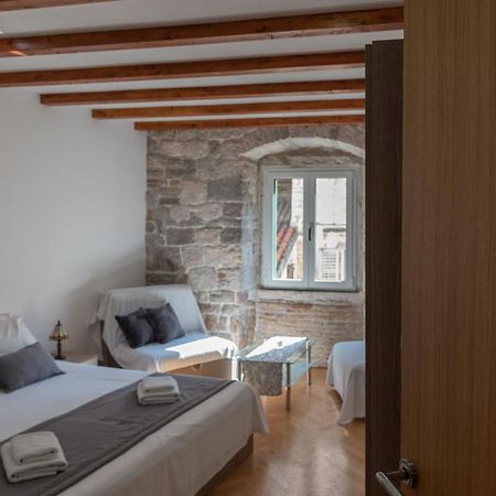 Camenno Apartments-The Heart Of Diocletian'S Palace-Open All Winter! Split Exteriér fotografie