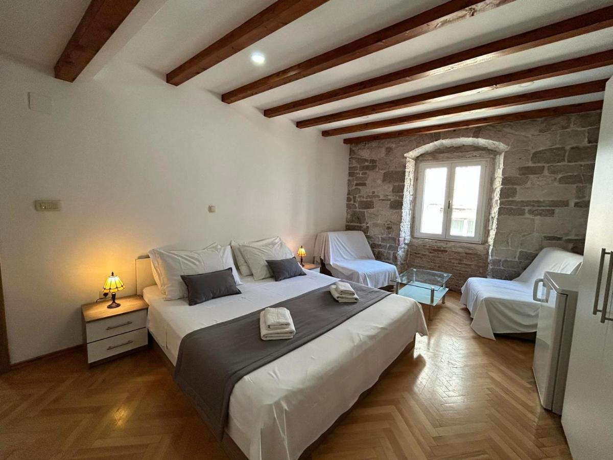 Camenno Apartments-The Heart Of Diocletian'S Palace-Open All Winter! Split Exteriér fotografie