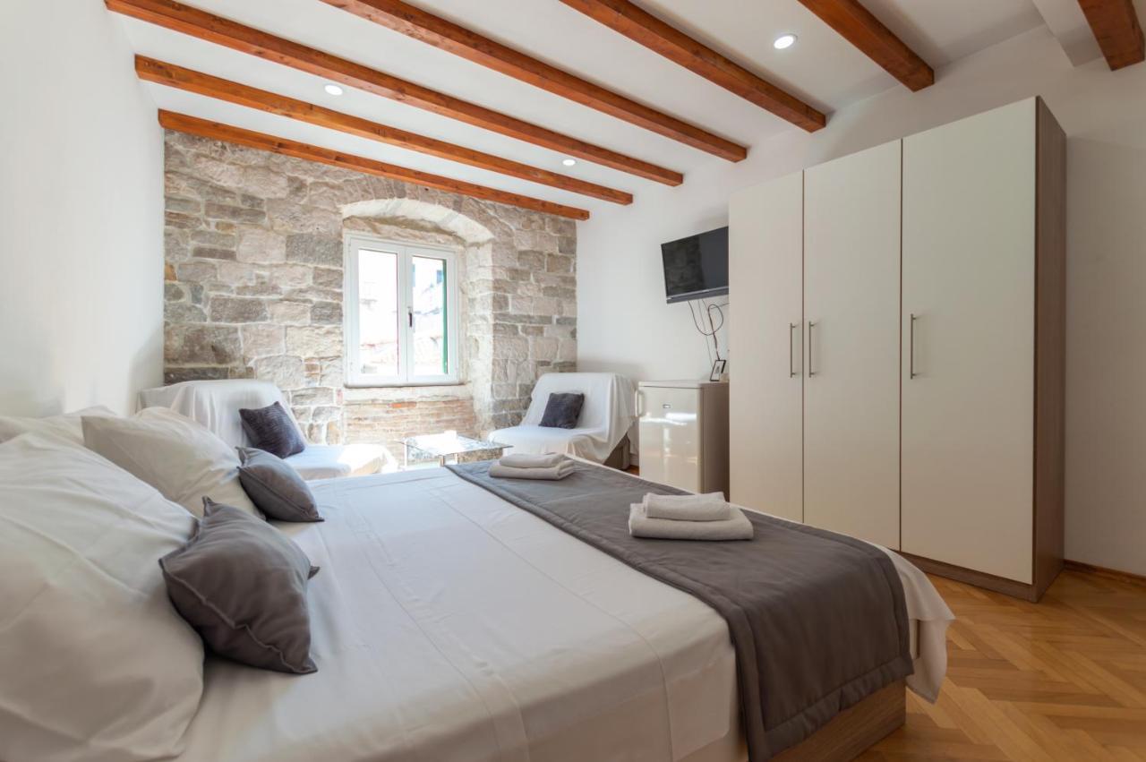 Camenno Apartments-The Heart Of Diocletian'S Palace-Open All Winter! Split Exteriér fotografie