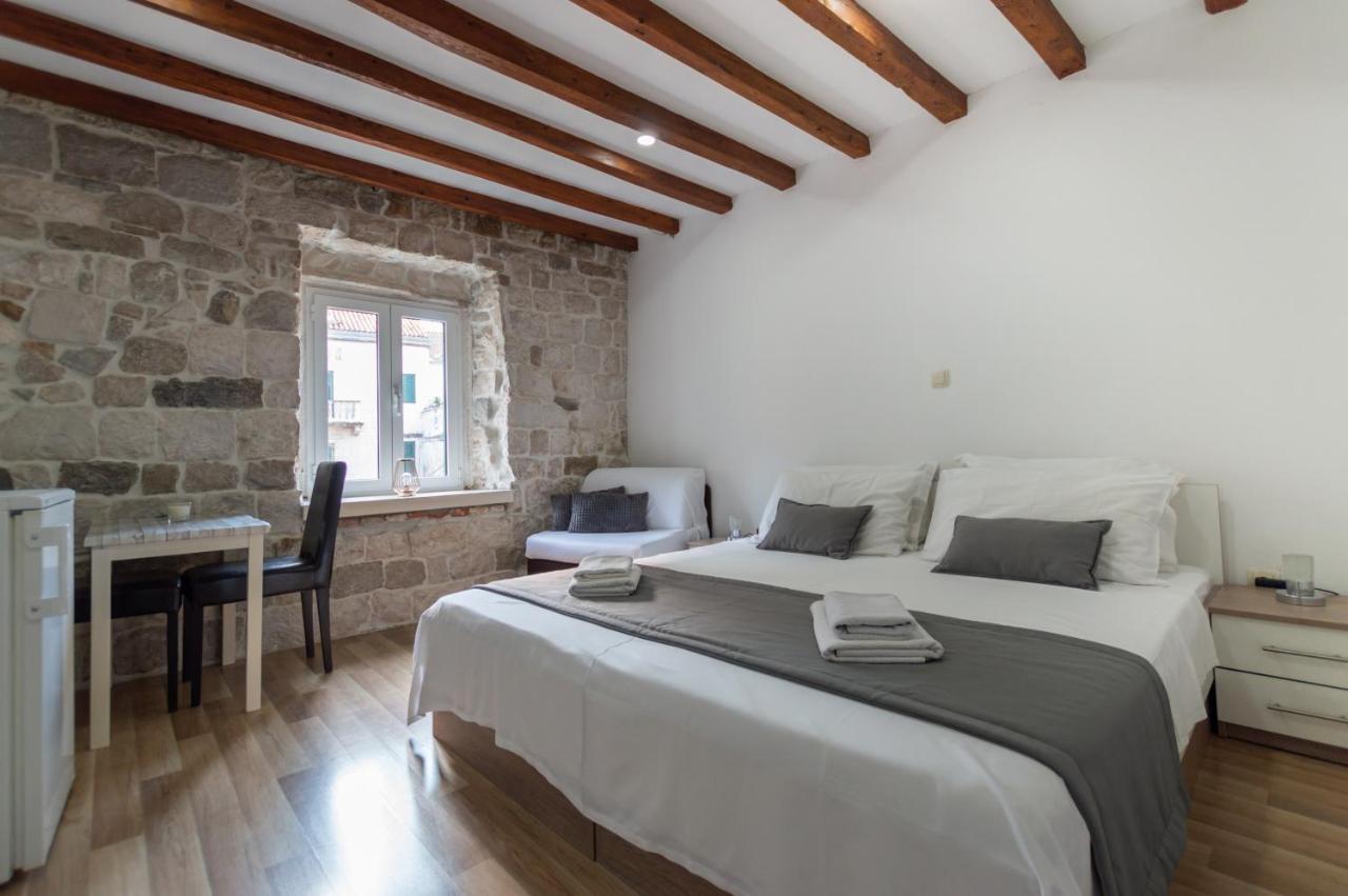 Camenno Apartments-The Heart Of Diocletian'S Palace-Open All Winter! Split Exteriér fotografie