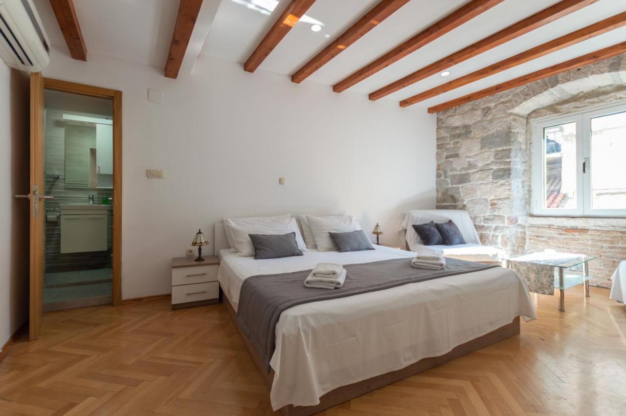 Camenno Apartments-The Heart Of Diocletian'S Palace-Open All Winter! Split Exteriér fotografie