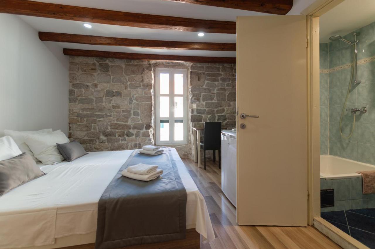Camenno Apartments-The Heart Of Diocletian'S Palace-Open All Winter! Split Exteriér fotografie