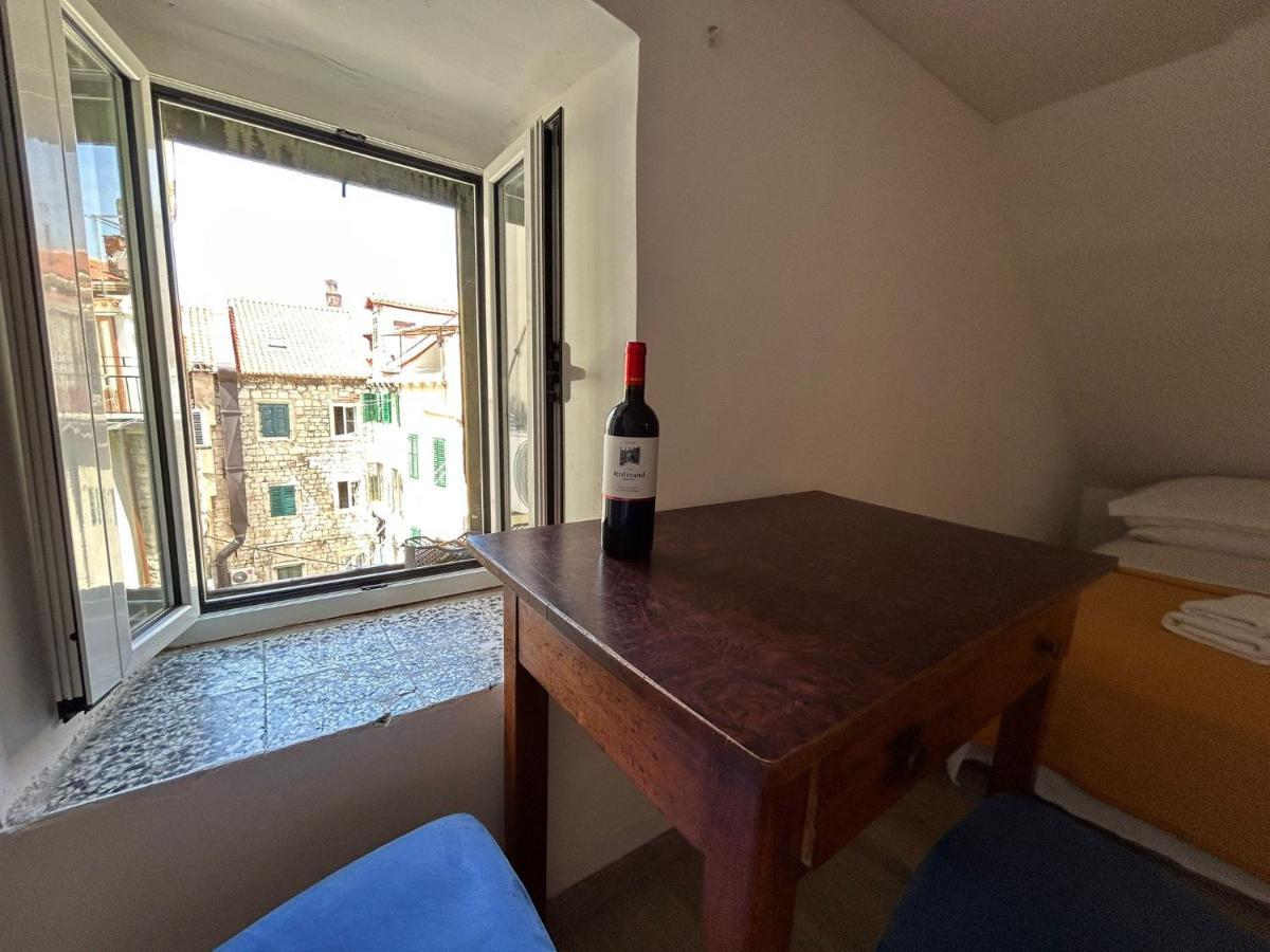 Camenno Apartments-The Heart Of Diocletian'S Palace-Open All Winter! Split Exteriér fotografie